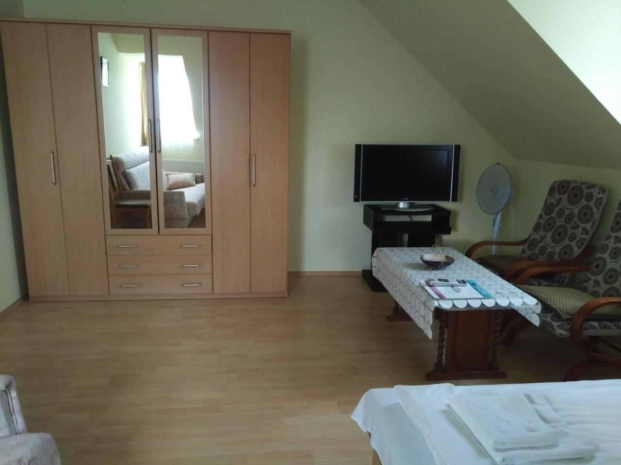 Villa Nova Hévíz Esterno foto